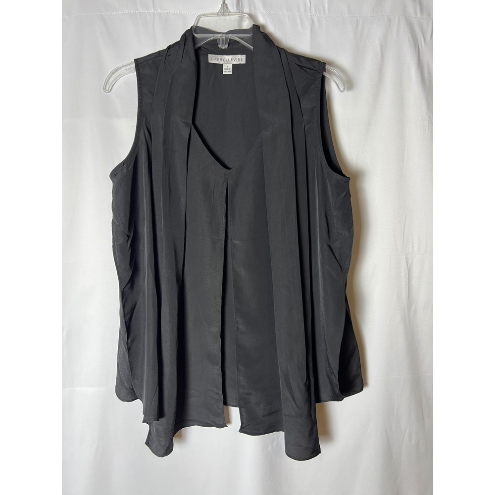 Elegant Larry Levine Sleeveless Draped Top‎